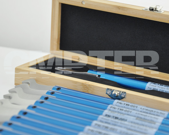 SMA, 3.5mm and 2.92mm Torque Wrench